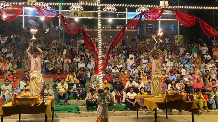 Walking through narrow street and exploring Ghats - A Closer Look at the Itinerary