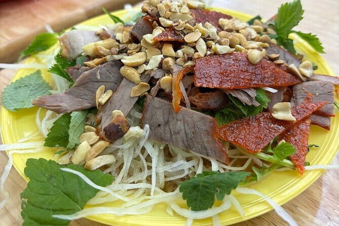 Walking Tour in Hanoi Old Quarter with Street Food & Coffee - Street Food Highlights: What You Can Expect