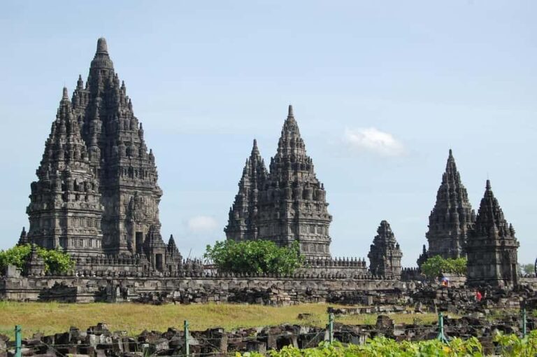 Yogyakarta: Borobudur Sunrise Climb VIP and Prambanan Guided - Why This Tour Provides Great Value