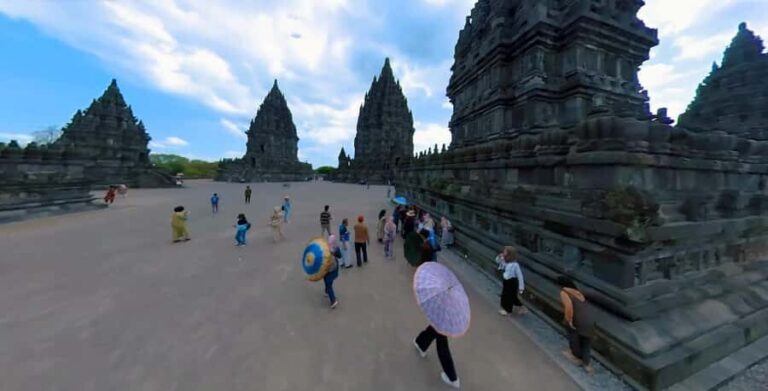 Yogyakarta: Prambanan, Borobudur & Selogriyo Sunset Tour - The Scenic Trek to Candi Selogriyo