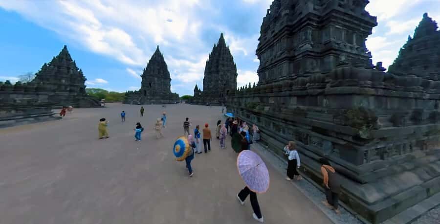 Yogyakarta: Prambanan, Borobudur & Selogriyo Sunset Tour - The Scenic Trek to Candi Selogriyo