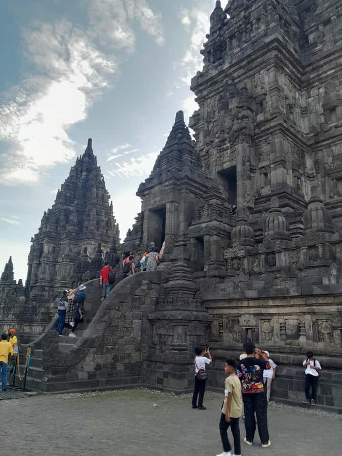 Yogyakarta: Prambanan Temple, Pindul Cave & Sunset Tour - Why This Tour Provides Good Value
