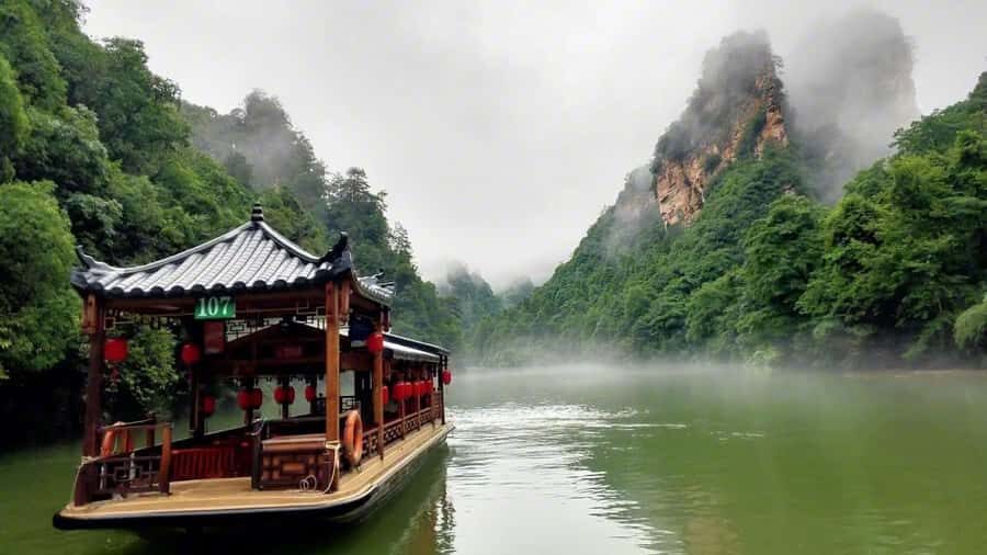 Zhangjiajie: Baofeng Lake & Tujia Brocade Weaving Tour - What Makes This Tour Stand Out?