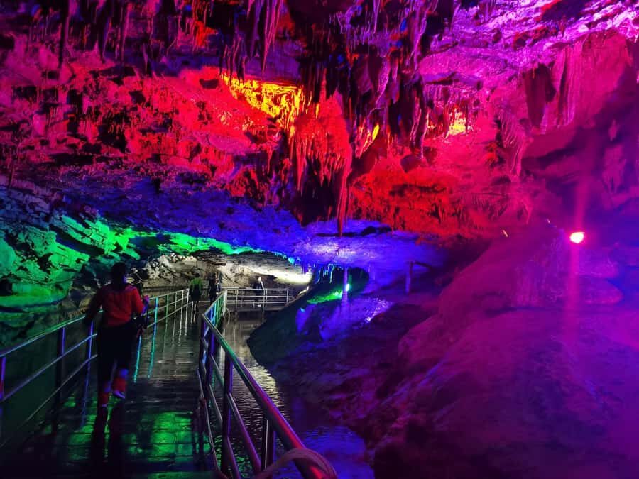 Zhangjiajie: Glass Bridge and Yellow Dragon Cave Tour - Practical Details and Tips