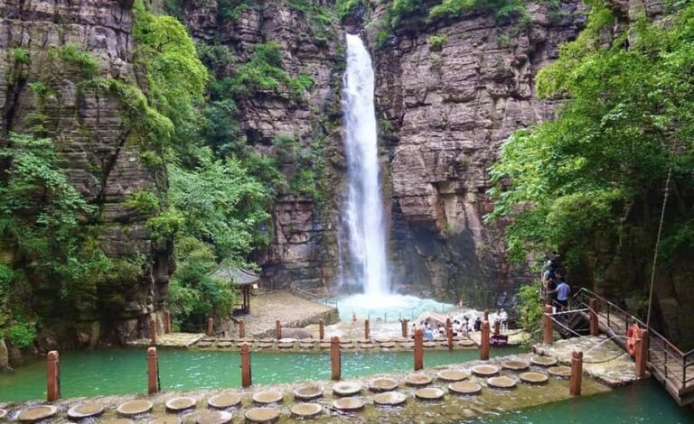 Zhengzhou to Guoliang village and Wanxian Mountain day tour - First Impressions: What the Tour Entails