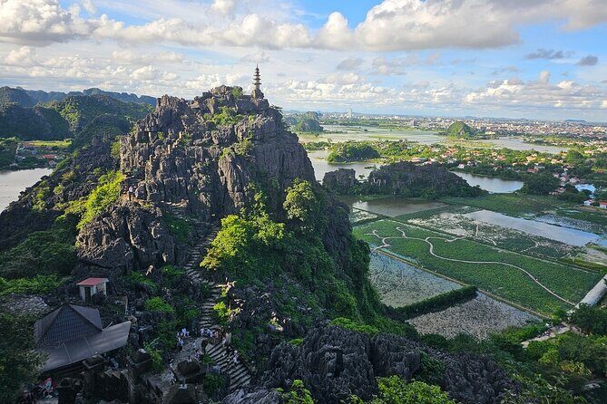 1 Day Luxury Tour in Hoa Lu, Trang An & Mua Cave Amazing View - Who Is This Tour Best Suited For?