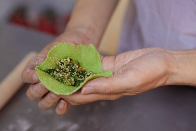 1h Hands-on Veggie Dumpling Workshop in Shanghai - The Experience: Details and Atmosphere