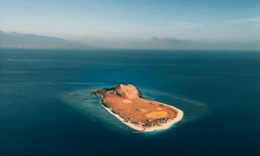 2-Day Whale Shark & Kenawa Island Adventure from Lombok - Detailed Itinerary Breakdown