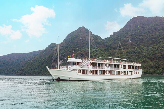 2 Nights Stay on Luxury Cruise Explore Halong Bay & Cat Ba Island - What Sets This Cruise Apart?