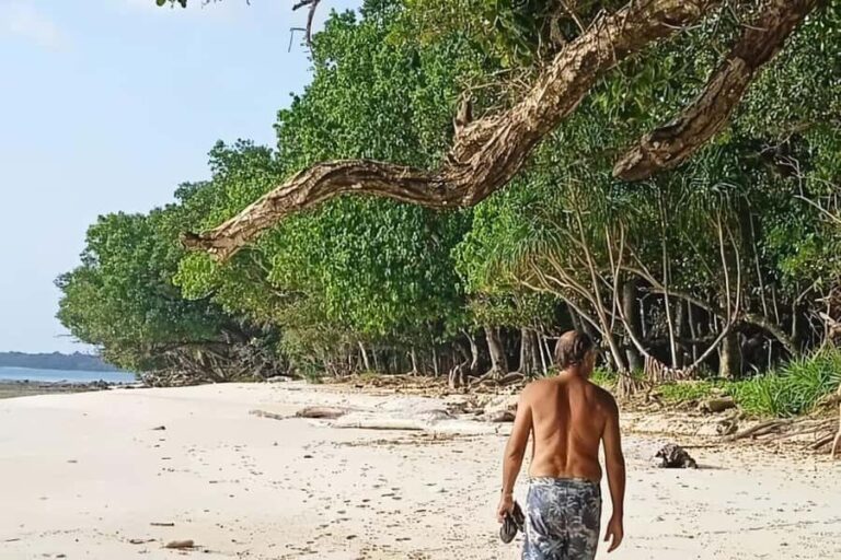 3 Days Ujung Kulon National Park Private Guided Tour - Exploring Ujung Kulon National Park