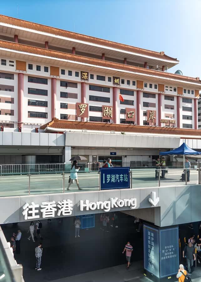 3-Hour Shenzhen Tour: Electronics, Old Street & Border Port - Dongmen Old Street: A Historic Slice of Shenzhen