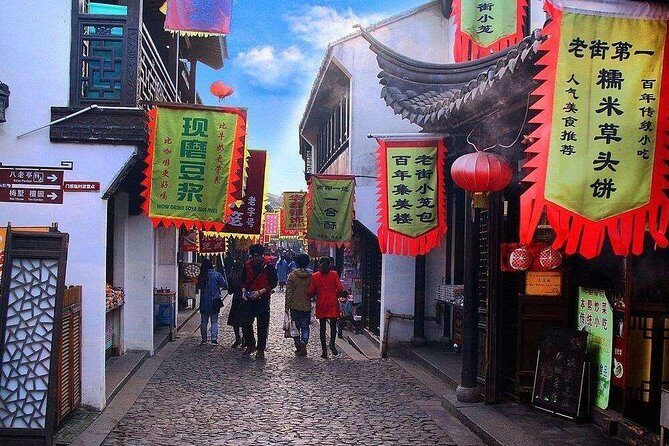 4-Hour Nanxiang Ancient Town Private Tour with Dumpling Tasting - The Garden and Temple Experience