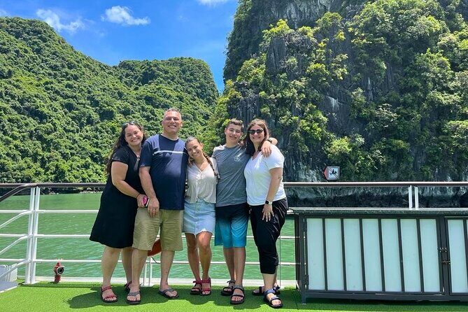 4-Hour Private Cruise Through the Spectacular Ha Long Bay - Authentic Experiences & Hidden Gems