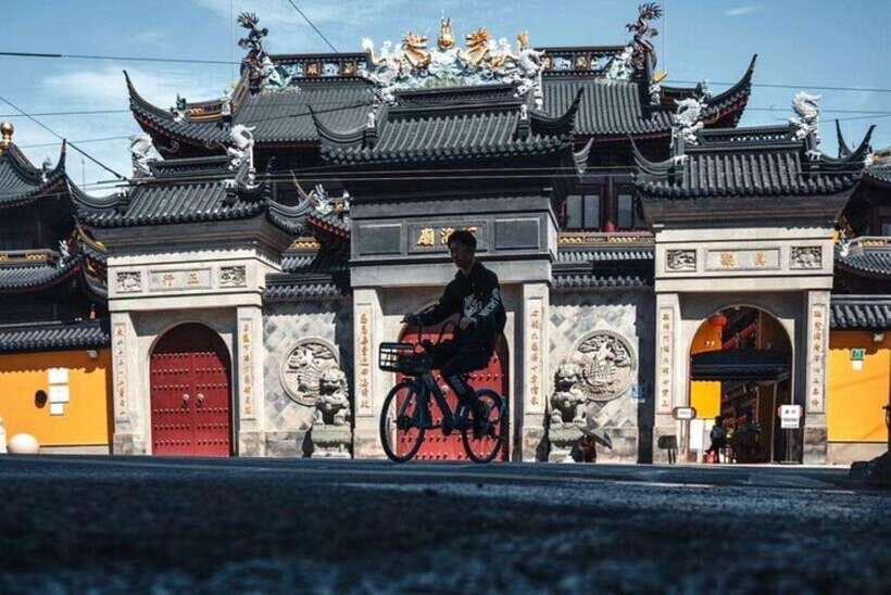 4-Hr Shanghai Tour: Food, Culture, Skyline, Cycling, Ferry - An In-Depth Look at the 4-Hour Shanghai Tour