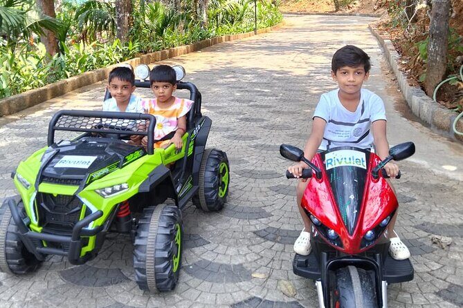 5 Days Kerala Luxury Tour Hills Beaches Houseboat and Heritage - Who Will Love This Tour?