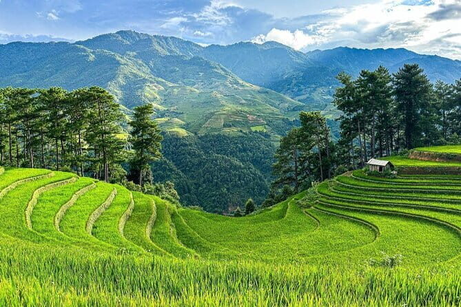 5 days Northwest adventures with Bac Ha Sunday Market - Day 1: Starting in Mai Chau — Meeting the White Thai