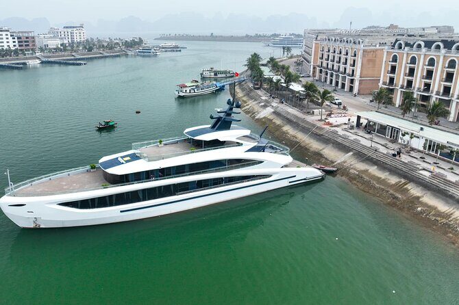 5 Star Luxury Day Cruise from Hanoi to Ha Long and Lan Ha Bay - Cave Exploration and Kayaking
