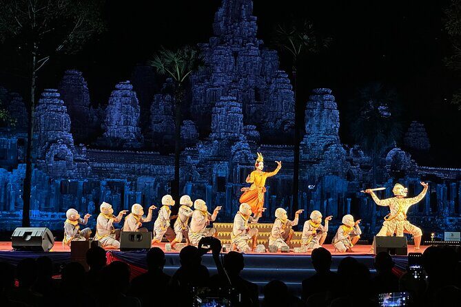 6 Days In-depth Angkor Wat Small Group Tours in Siem Reap - Transportation, Accommodation, and Group Dynamics