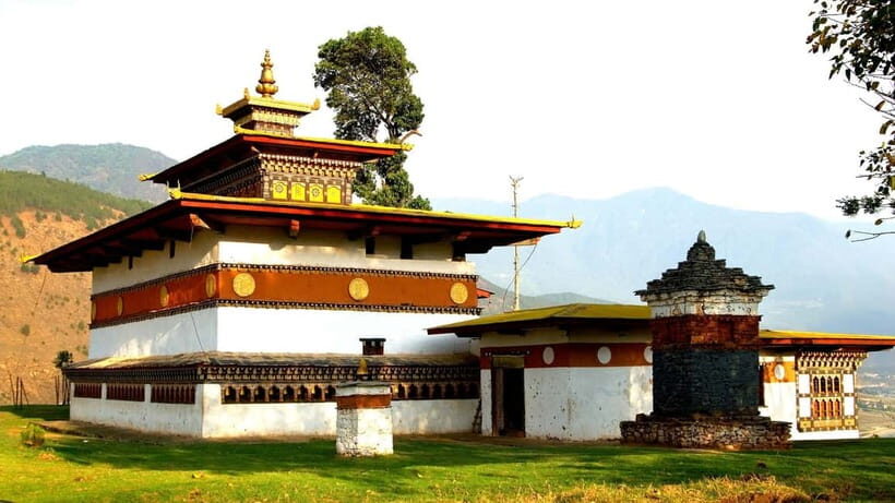6 Days Luxury Tour to Bhutan in Group - What Travelers Can Expect: The Practical Details