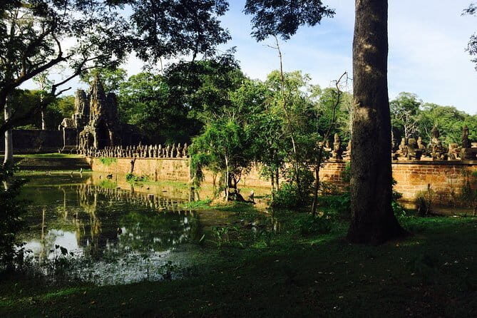 A Day Angkor Park Tours - Private English Speaking Tour Guide - What’s included and what’s not