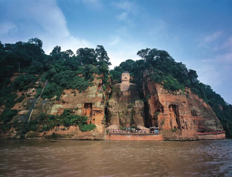 A Premium Day Trip: Leshan Giant Buddha and Panda Base - Exploring the Chengdu Panda Base