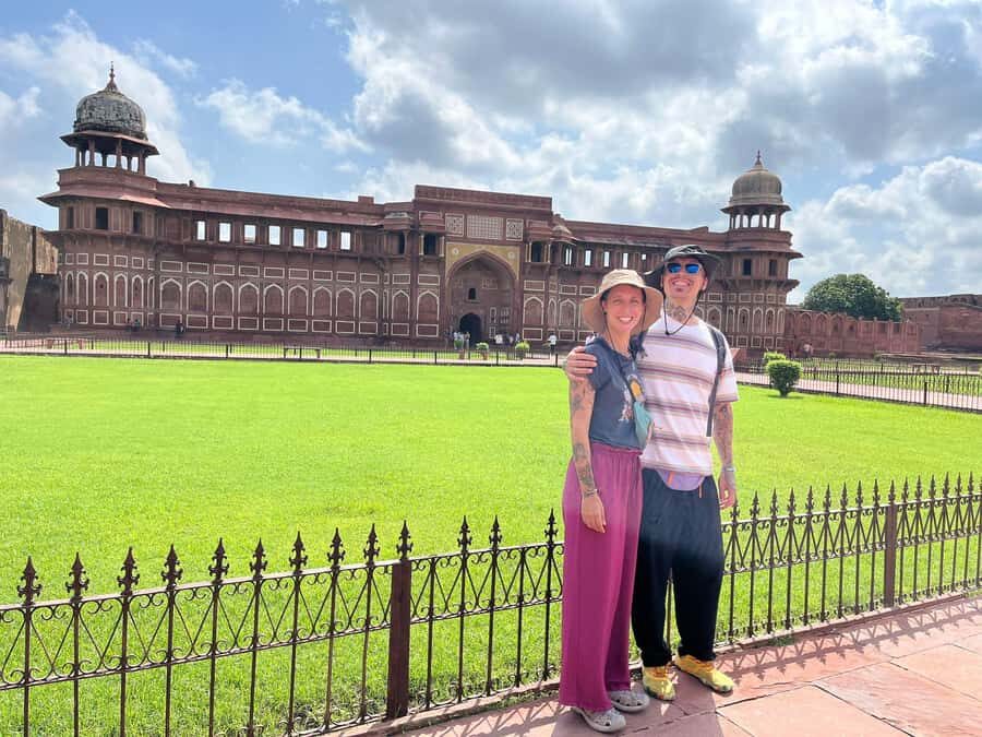 Agra Fort: Baby Taj & Mehtab Bagh Guided Tour with Transfers - What to Expect from the Itinerary