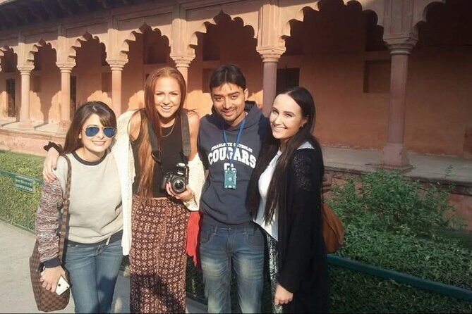 Agra Private Tour with Multilingual Guide and Skip the Queue - Discovering Agra Fort