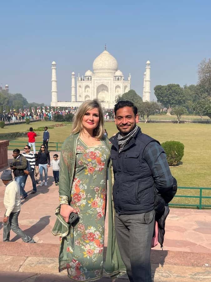 Agra Taj Tour with Free Traditional Mehndi Art - Analyzing the Value for Money