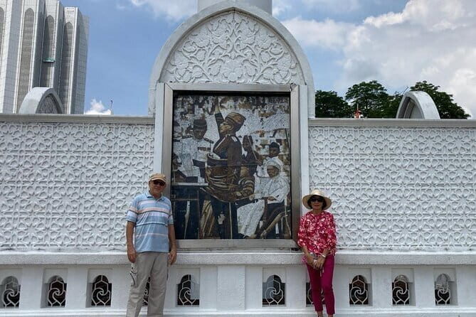 Airport Layover: Full-Day Batu Caves & Kuala Lumpur City Tour - Seamless Airport Pickup and Drop-off