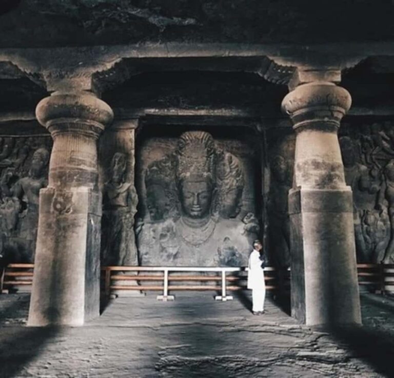 Ajanta & Ellora Caves + Mumbai Highlights 2 Day Private Trip - Day 1: Mumbai & Elephanta Island’s Vibrant Tapestry