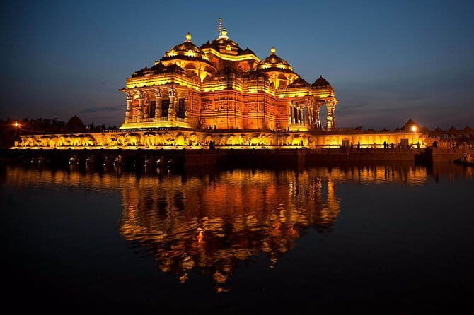 Akshardham Temple Exhibition Light and Water Show with Transfers - The Evening Show: Sahaj Anand Water Spectacle