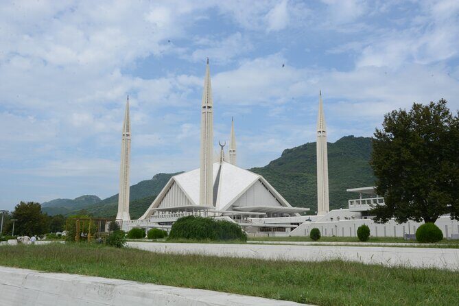 Al Inclusive 10 Days Luxury Tour to Skardu and Hunza Valley - Practical Considerations