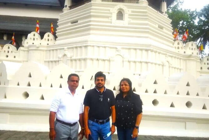 All inclusive Kandy Day Tour from Colombo & Negombo With Lunch - Exploring the Cultural and Religious Heritage of Kandy