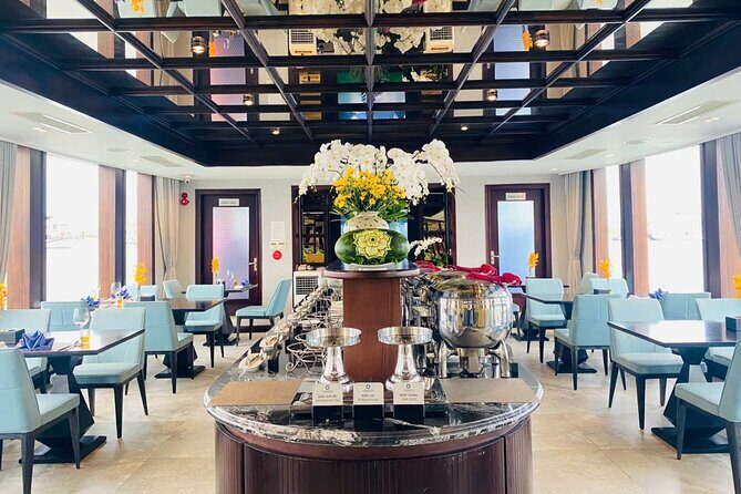 Amazing Day on Jade Sails Luxury Day Tour in Halong Lanha Bay - What Makes Jade Sails Stand Out