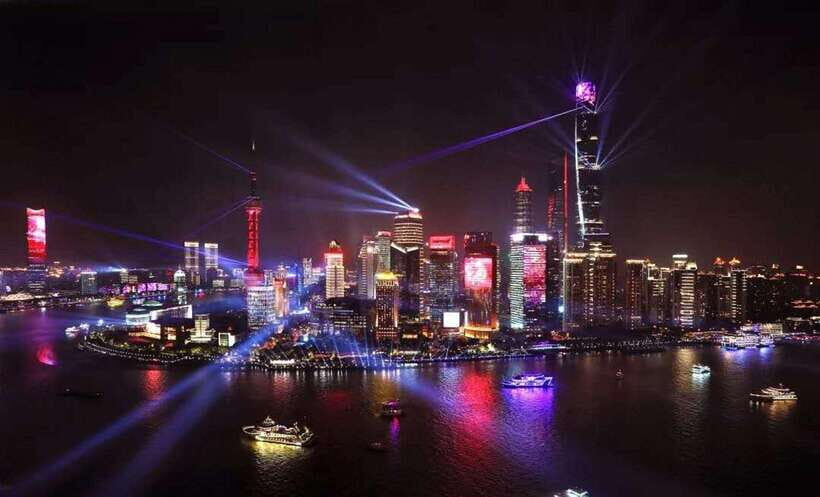 Amazing Shanghai Night Lights:River Cruise &Private Transfer - Why This Tour Works for Different Travelers