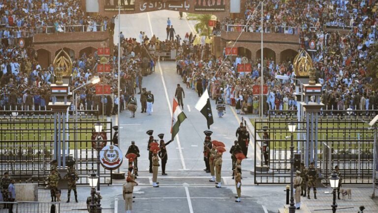 Amritsar: Full-Day Private Sightseeing Tour w/ Wagah Border - Practical Aspects & Transport