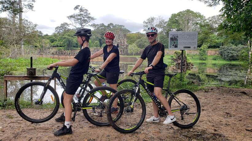 Angkor Jungle Biking Adventure Private Cycling Tour - Lunch and Rest in the Heart of the Park