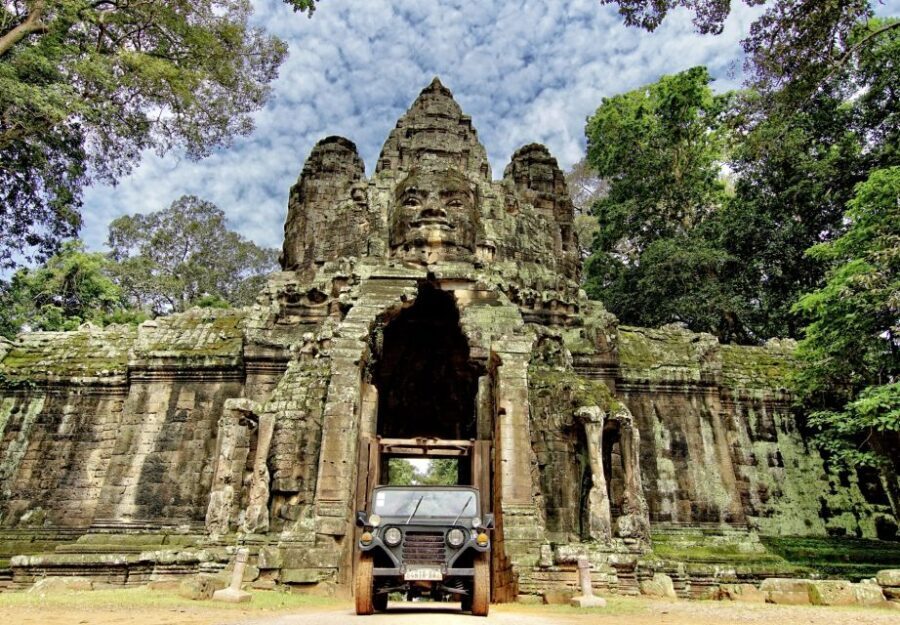 Angkor Wat in a vintage Jeep with driver - jeep rental - Exploring the Temples in Style: What to Expect