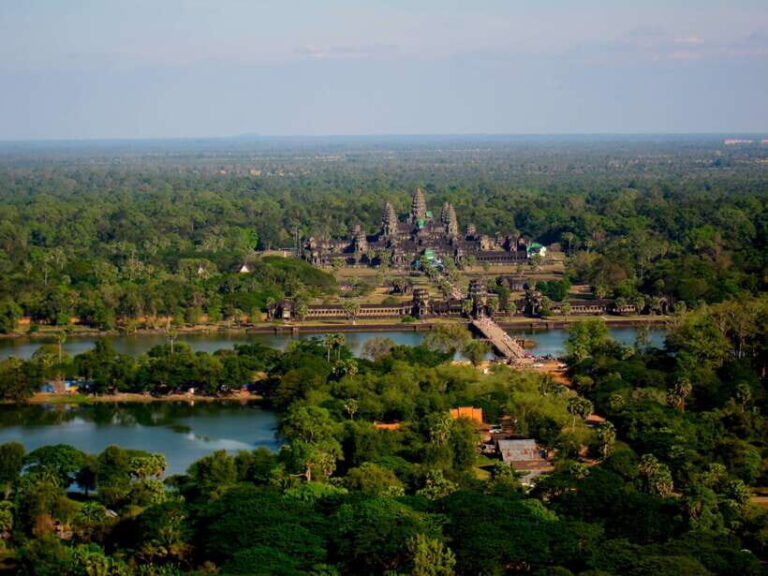 Angkor Wat: Small-Group Tour with Balloon Ride and Lunch - What’s Included & Not Included