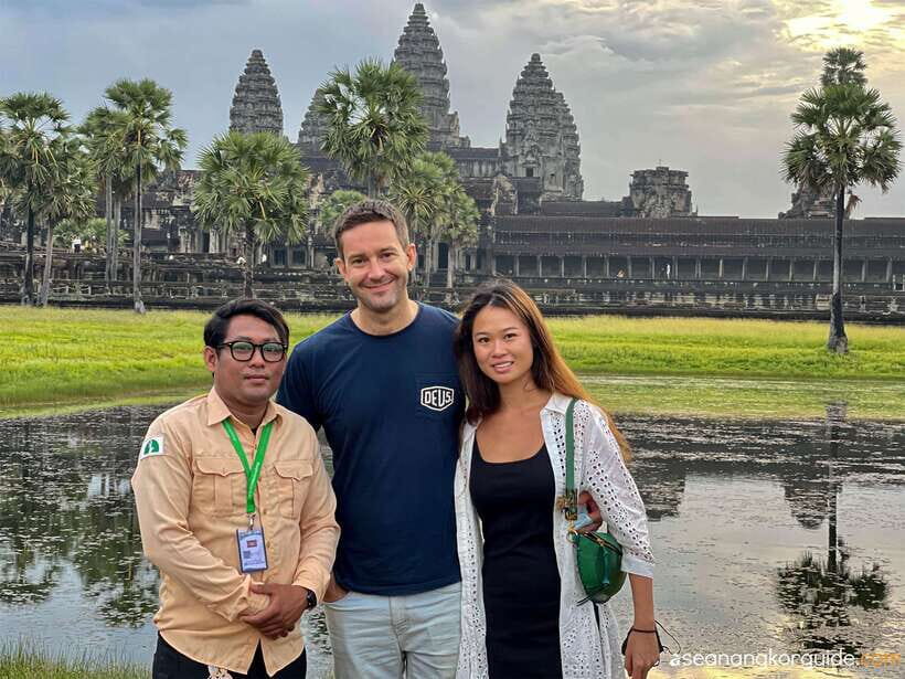 Angkor Wat Sunrise Small-Group Tour & Tonle Sap Boat Sunset - Discovering the Temples: Iconic Structures and Hidden Gems