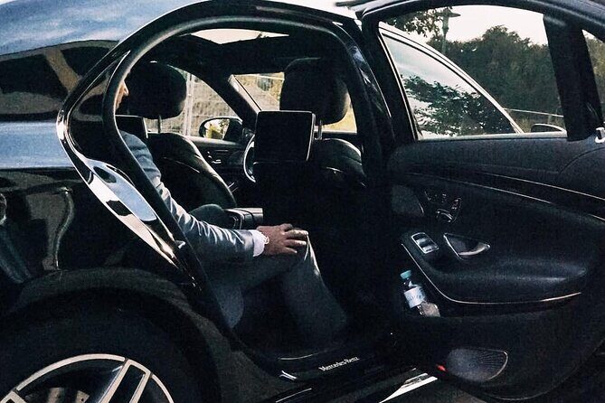 Arrival Transfer: Airport OOL to Gold Coast by Business Car - The Itinerary: What to Expect from Your Pickup