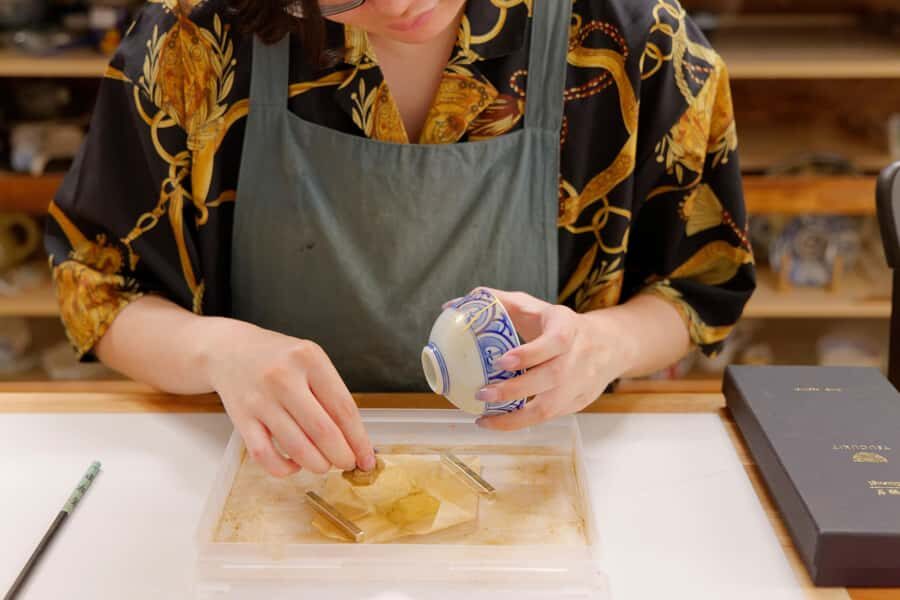 Asakusa Tokyo: Traditional Kintsugi Workshop with 23K Gold - Who Should Do This?