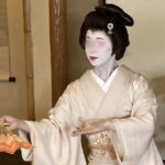 Asakusa Walking Tour: Private Geisha & Kaiseki Lunch (4-8 Guests) - Senso-ji Temple: More Than Just a Tourist Magnet
