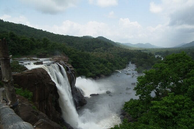 Athirappilly & Vazhachal Waterfalls Private Day Tour from Kochi - Exploring Athirappilly and Vazhachal Waterfalls