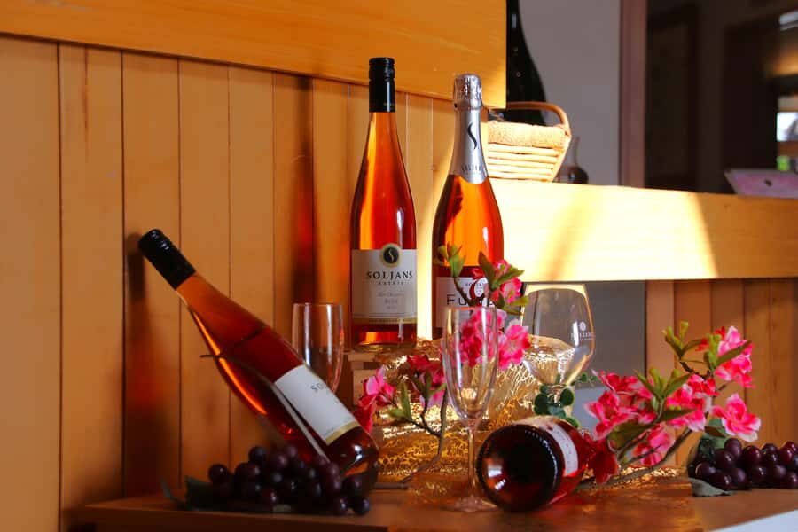 Auckland: Kumeu Wine Tasting Tour and Black Sand Beach - What to Expect and Practical Details