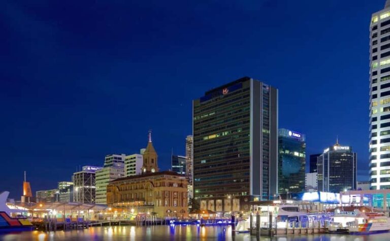 Auckland: Sunset Tour with Thermal pool & Wine Tasting - Practical Details and What to Expect