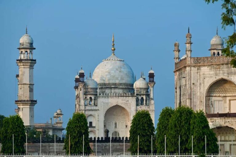 Aurangabad: 3-day Lonar Crater, Ajanta, & Ellora Caves Tour - What You Can Expect on This Tour