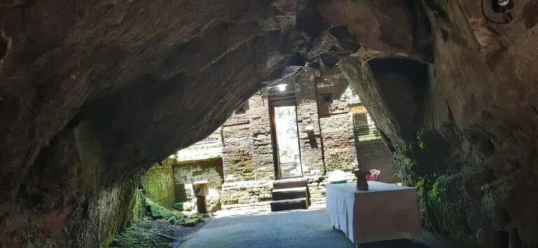 Bali: Barong Dance and Purification Holy Water Temple Tour - Who Should Book This Tour?