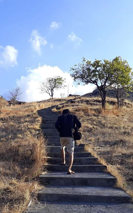 Bali: Batu Kursi Hill Hike with Local Guide - Discovering Batu Kursi Hill: A Natural and Cultural Gem