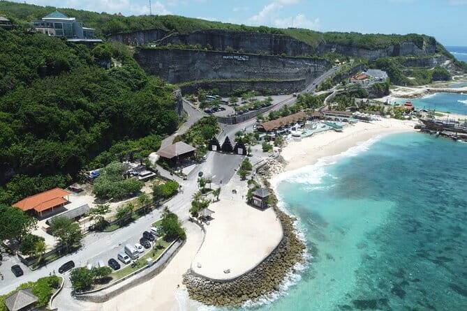 Bali Full Day Uluwatu Highlights Tour - Pantai Melasti Ungasan